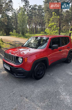 Внедорожник / Кроссовер Jeep Renegade 2015 в 