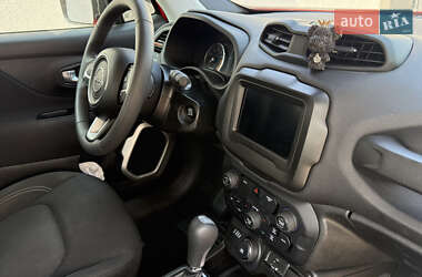 Внедорожник / Кроссовер Jeep Renegade 2020 в 