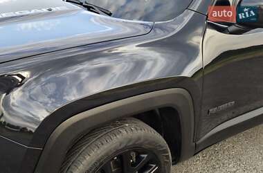 Внедорожник / Кроссовер Jeep Renegade 2016 в 