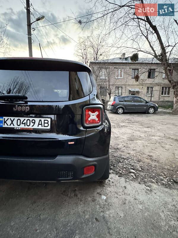 Внедорожник / Кроссовер Jeep Renegade 2015 в Харькове