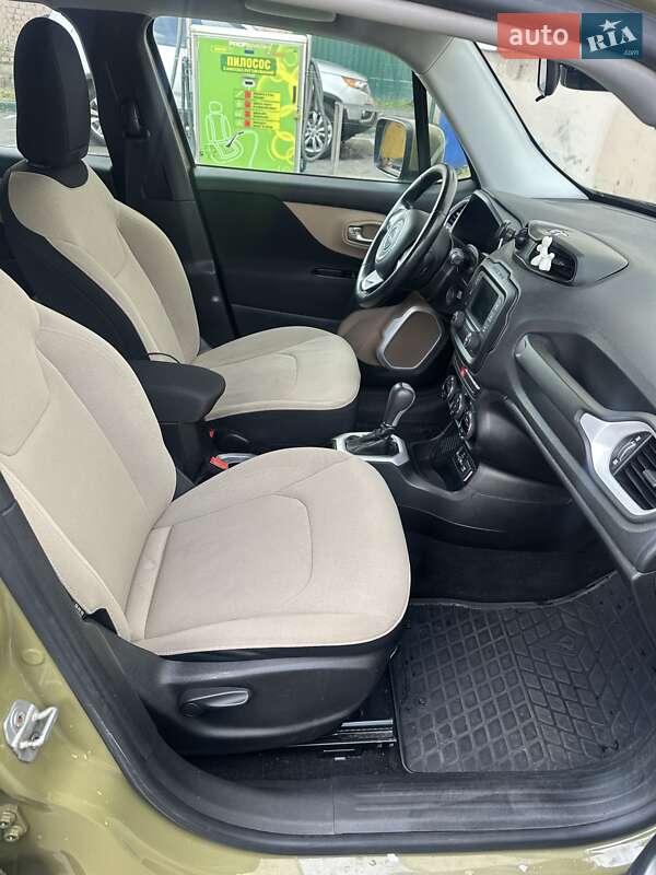 Позашляховик / Кросовер Jeep Renegade 2015 в Києві