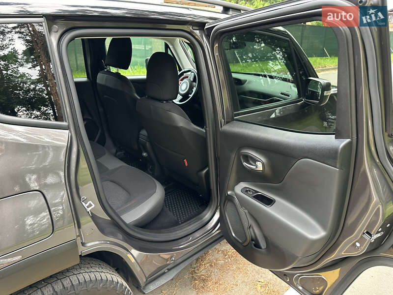 Внедорожник / Кроссовер Jeep Renegade 2020 в Киеве