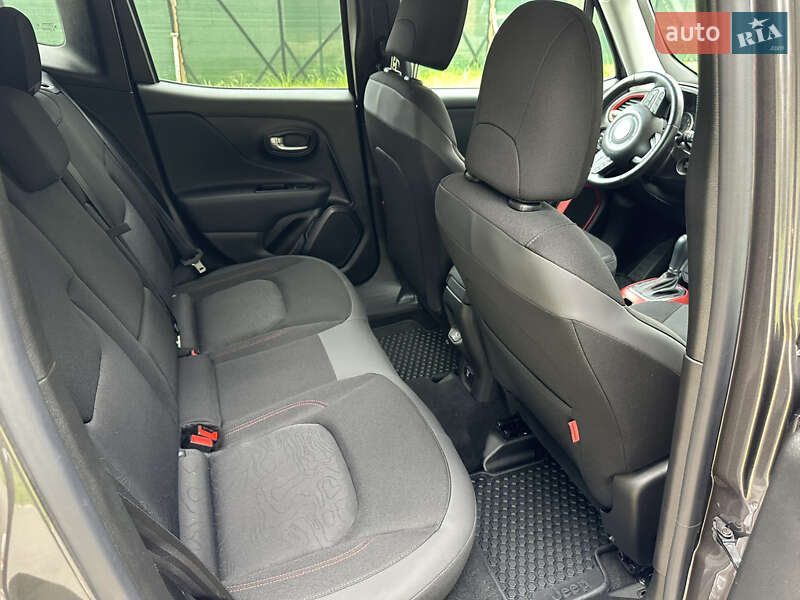 Внедорожник / Кроссовер Jeep Renegade 2020 в Киеве