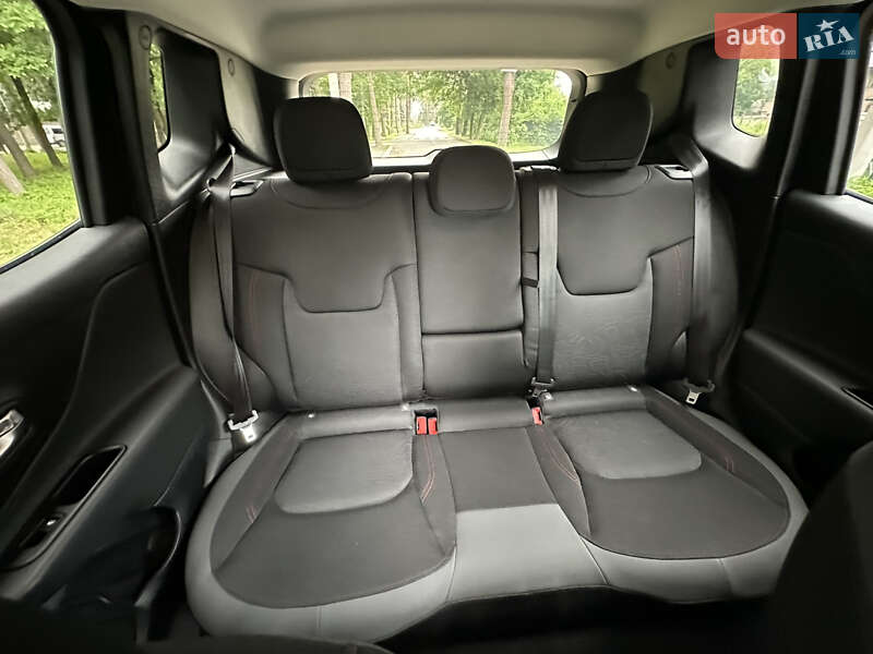 Внедорожник / Кроссовер Jeep Renegade 2020 в Киеве