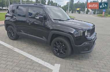 Внедорожник / Кроссовер Jeep Renegade 2015 в 