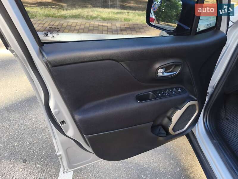 Внедорожник / Кроссовер Jeep Renegade 2016 в Одессе фото 14 Внедорожник / Кроссовер Jeep Renegade 2016 в Одессе