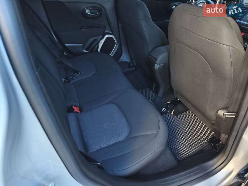 Внедорожник / Кроссовер Jeep Renegade 2016 в Одессе фото 17 Внедорожник / Кроссовер Jeep Renegade 2016 в Одессе