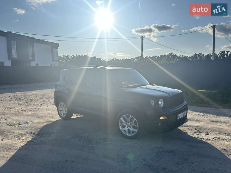 Внедорожник / Кроссовер Jeep Renegade 2016 в Киеве