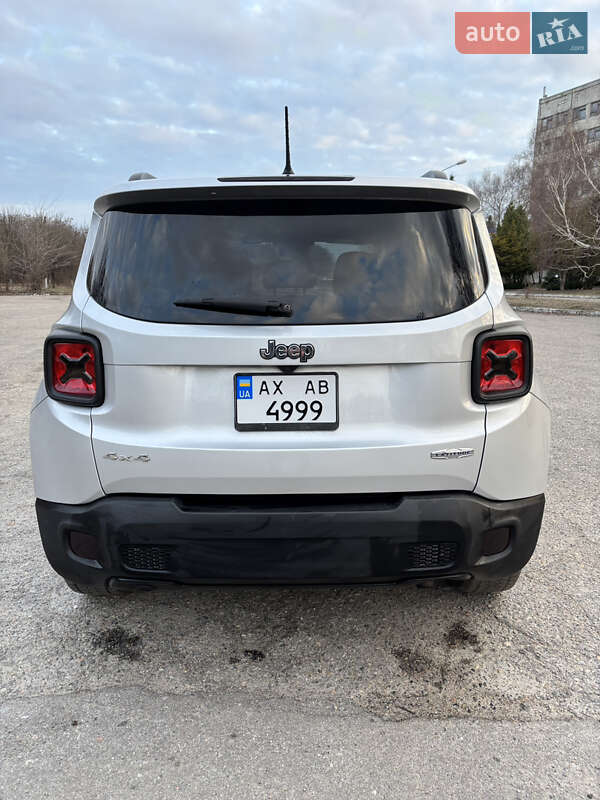 Внедорожник / Кроссовер Jeep Renegade 2015 в Харькове фото 9 Внедорожник / Кроссовер Jeep Renegade 2015 в Харькове