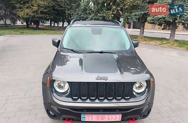 Внедорожник / Кроссовер Jeep Renegade 2016 в 