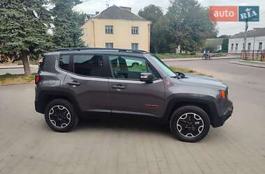 Внедорожник / Кроссовер Jeep Renegade 2016 в 