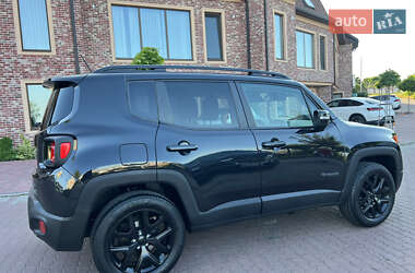 Внедорожник / Кроссовер Jeep Renegade 2016 в 