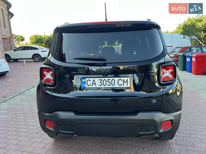 Позашляховик / Кросовер Jeep Renegade 2016 в Чернівцях