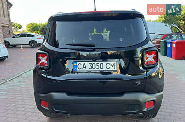 Внедорожник / Кроссовер Jeep Renegade 2016 в 
