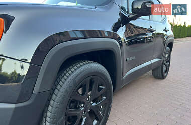 Внедорожник / Кроссовер Jeep Renegade 2016 в 
