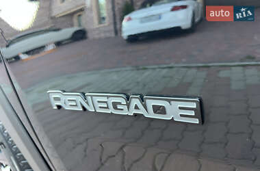 Внедорожник / Кроссовер Jeep Renegade 2016 в 