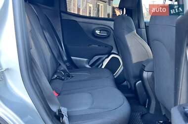Внедорожник / Кроссовер Jeep Renegade 2016 в 