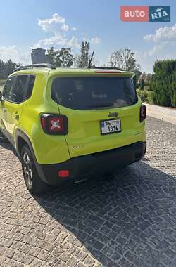 Внедорожник / Кроссовер Jeep Renegade 2017 в 