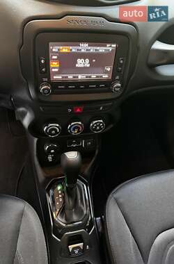 Позашляховик / Кросовер Jeep Renegade 2017 в 