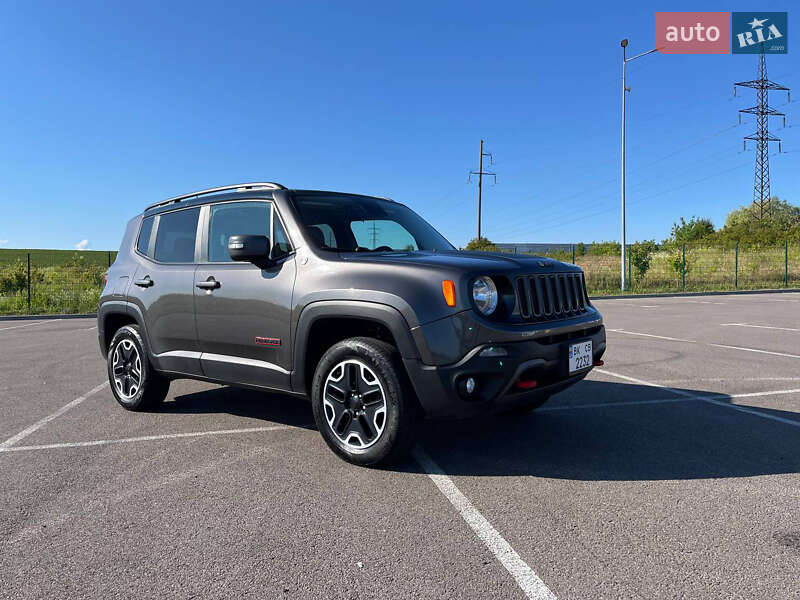 Внедорожник / Кроссовер Jeep Renegade 2016 в Ровно