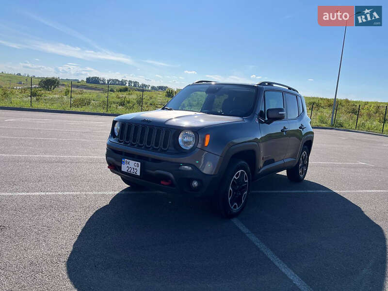 Внедорожник / Кроссовер Jeep Renegade 2016 в Ровно