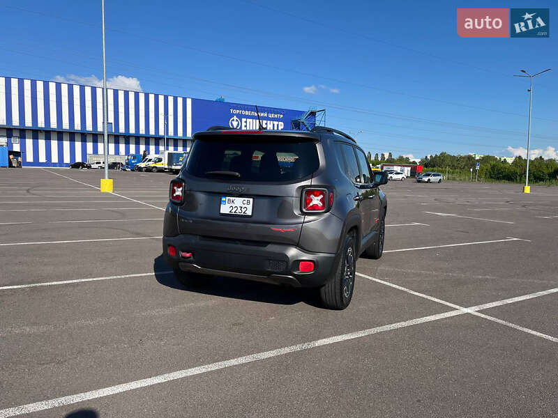 Внедорожник / Кроссовер Jeep Renegade 2016 в Ровно