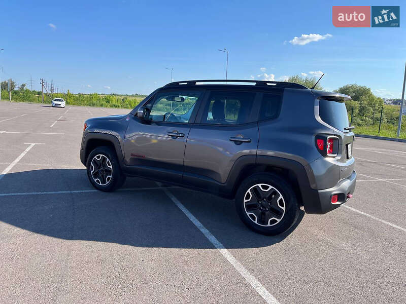 Внедорожник / Кроссовер Jeep Renegade 2016 в Ровно