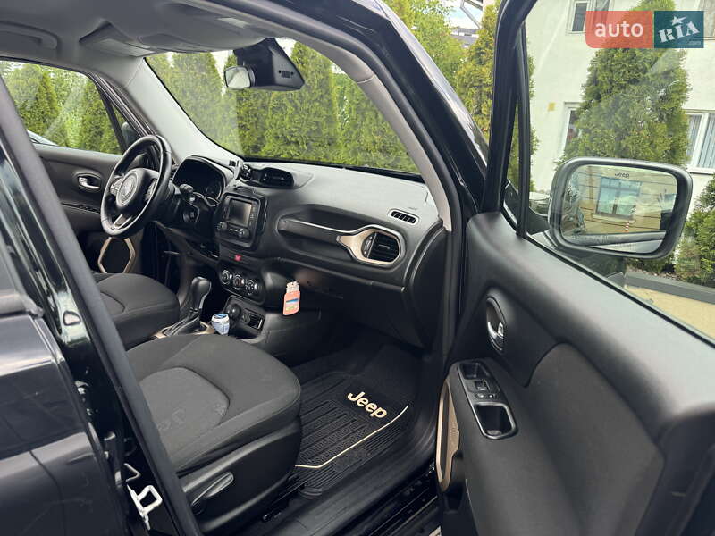 Позашляховик / Кросовер Jeep Renegade 2016 в Львові
