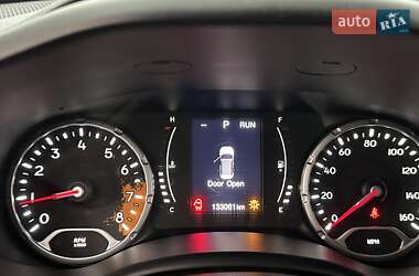 Позашляховик / Кросовер Jeep Renegade 2016 в 