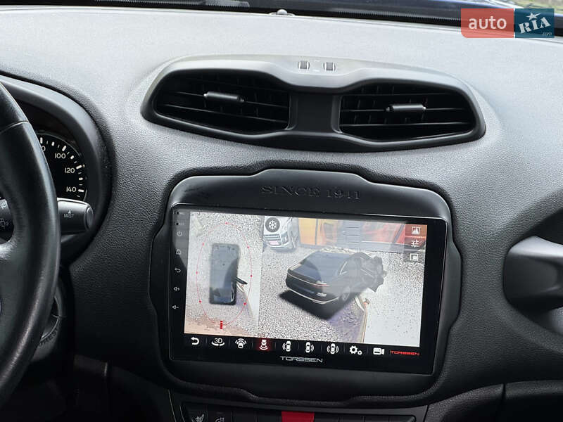 Внедорожник / Кроссовер Jeep Renegade 2016 в Стрые