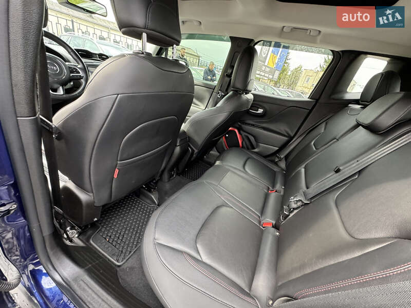 Внедорожник / Кроссовер Jeep Renegade 2016 в Стрые