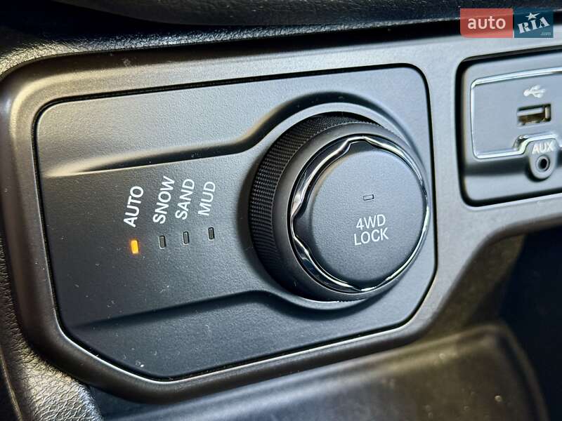 Внедорожник / Кроссовер Jeep Renegade 2019 в Харькове