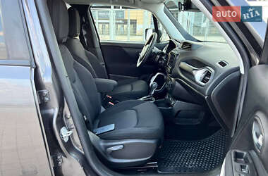 Внедорожник / Кроссовер Jeep Renegade 2018 в 
