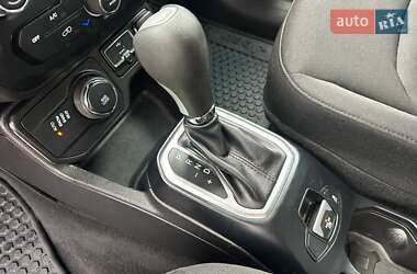 Внедорожник / Кроссовер Jeep Renegade 2019 в 