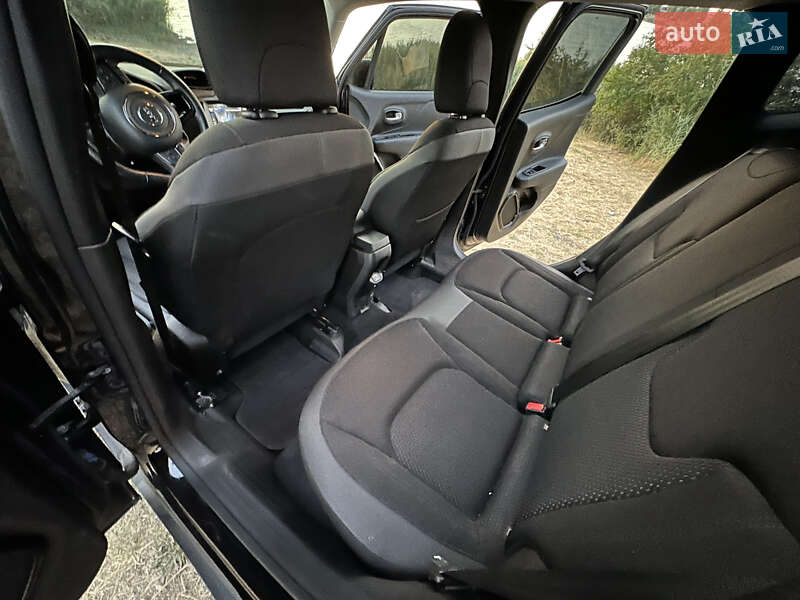 Внедорожник / Кроссовер Jeep Renegade 2018 в Одессе
