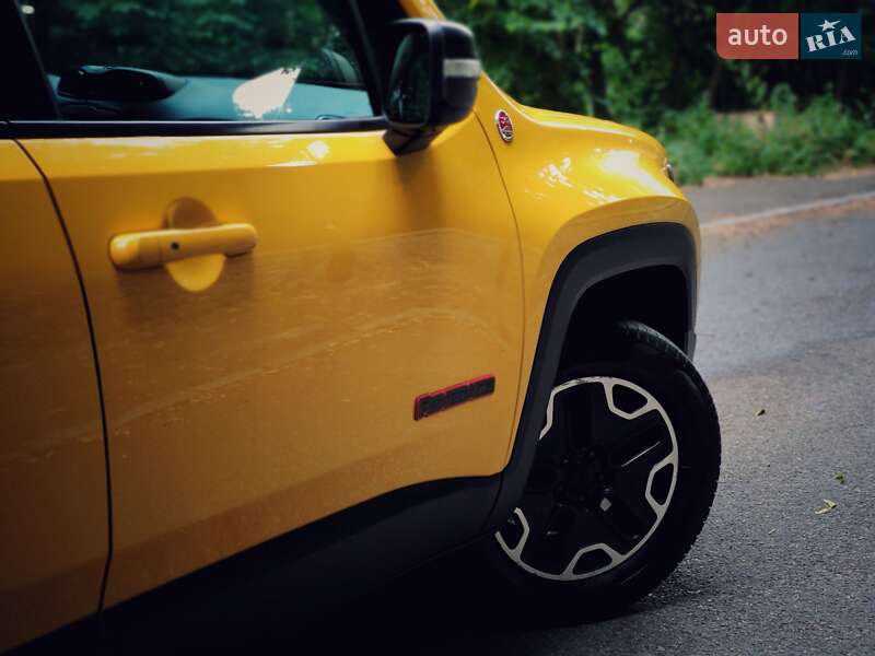 Позашляховик / Кросовер Jeep Renegade 2016 в Києві фото 8 Позашляховик / Кросовер Jeep Renegade 2016 в Києві