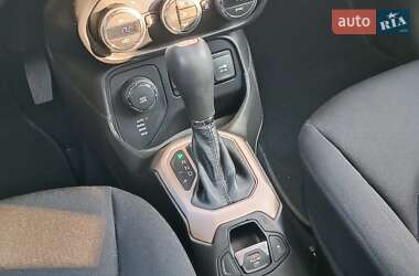 Внедорожник / Кроссовер Jeep Renegade 2017 в 