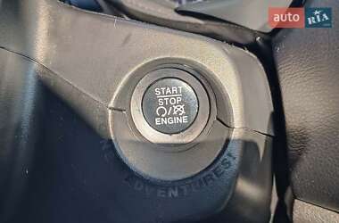 Внедорожник / Кроссовер Jeep Renegade 2017 в 