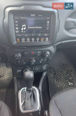 Внедорожник / Кроссовер Jeep Renegade 2021 в 
