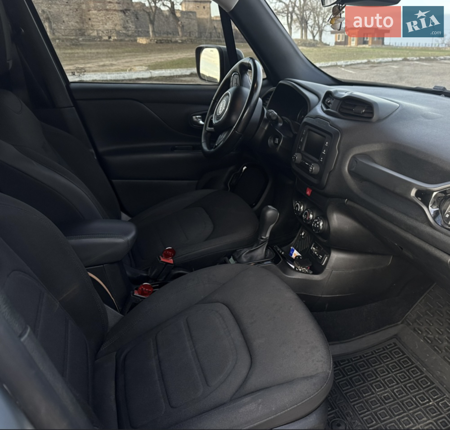 2017 Jeep Renegade - мініатюра 8