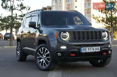 Внедорожник / Кроссовер Jeep Renegade 2016 в Николаеве