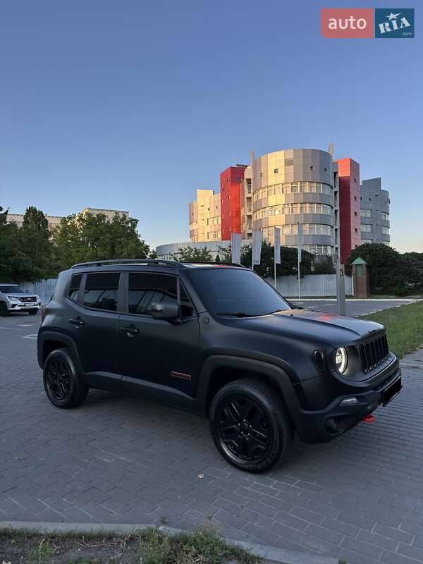 Внедорожник / Кроссовер Jeep Renegade 2018 в Киеве