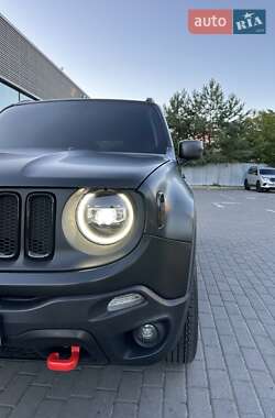 Внедорожник / Кроссовер Jeep Renegade 2018 в 