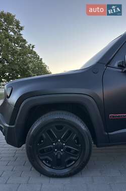 Внедорожник / Кроссовер Jeep Renegade 2018 в 