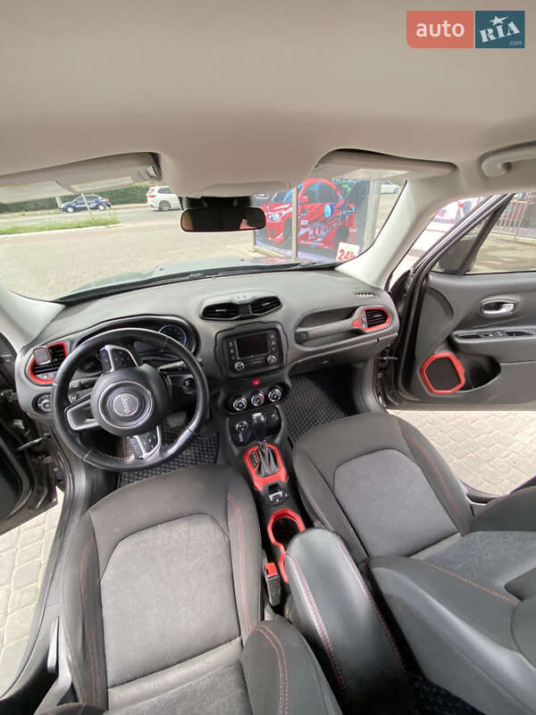 Внедорожник / Кроссовер Jeep Renegade 2016 в Ивано-Франковске