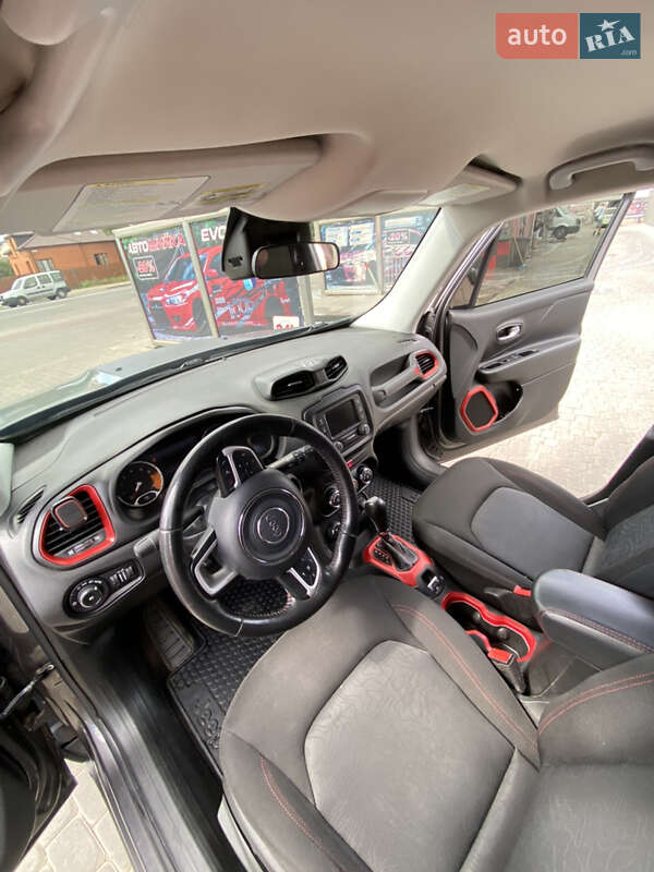 Внедорожник / Кроссовер Jeep Renegade 2016 в Ивано-Франковске