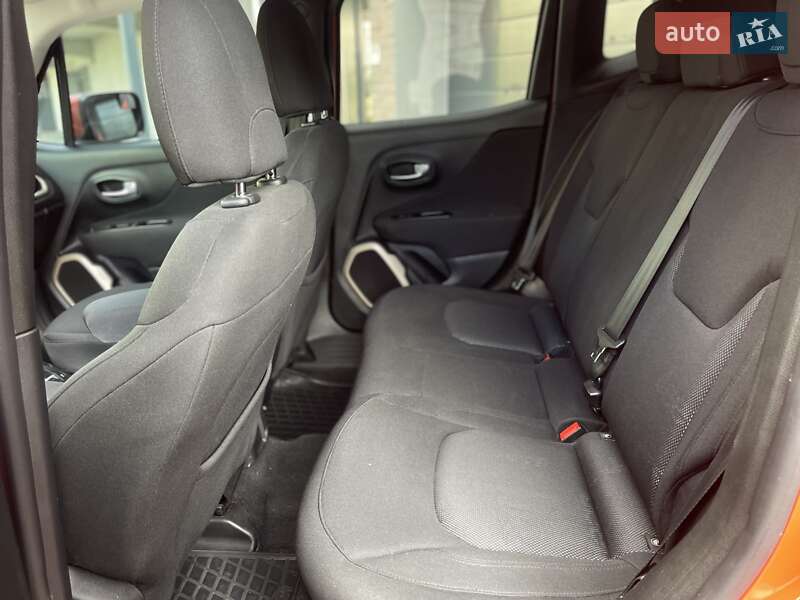 Внедорожник / Кроссовер Jeep Renegade 2016 в Львове