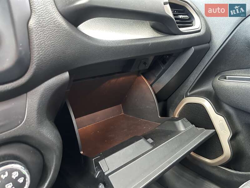 Внедорожник / Кроссовер Jeep Renegade 2016 в Львове