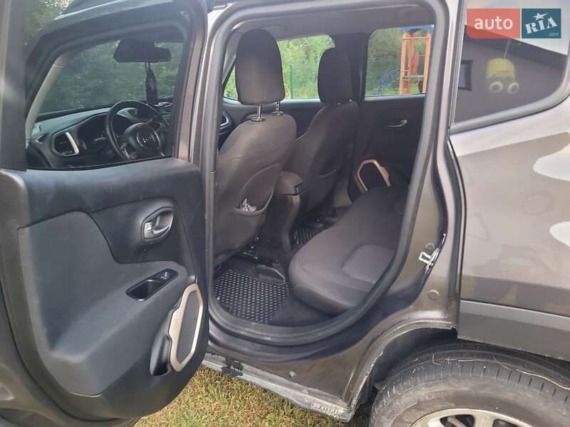 Внедорожник / Кроссовер Jeep Renegade 2015 в Львове