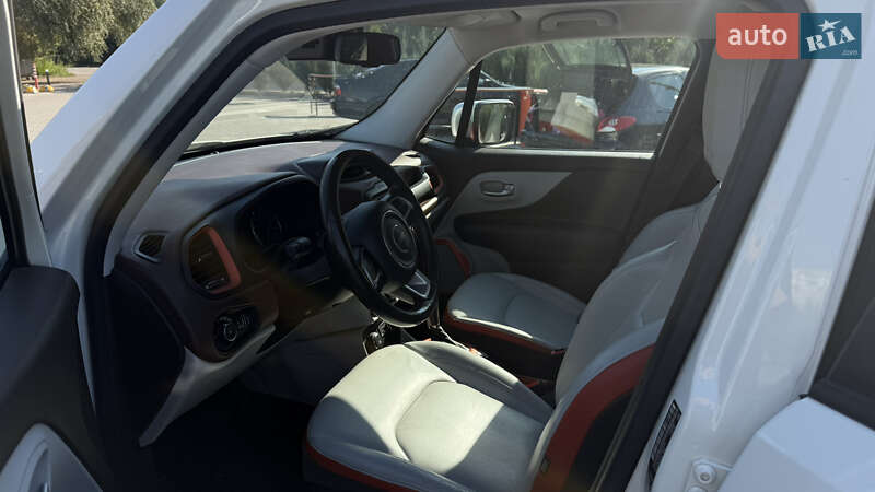 Внедорожник / Кроссовер Jeep Renegade 2015 в Полтаве